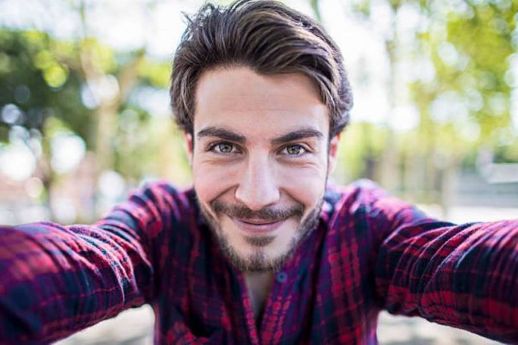 Modellerin poz verme sırrı ortaya çıktı: Instagram'da beğeni yağacak! Fotoğraflarda güzel görünmek için harika öneriler 2